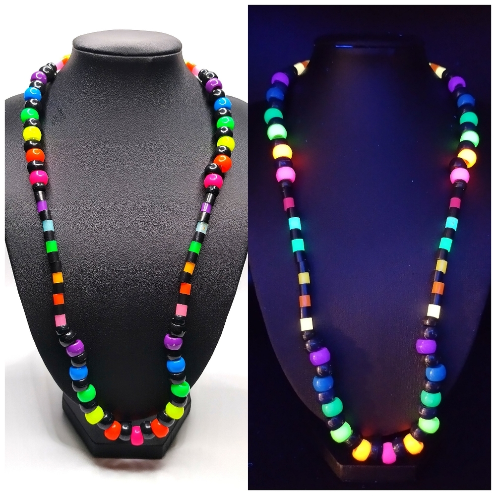 GLOW NECKLACE